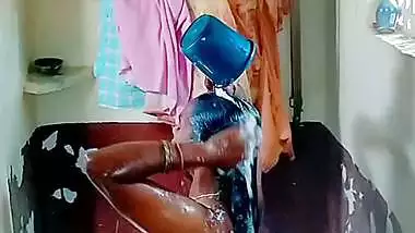 Big ass dusky girl bathing extended videos merged