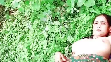 Village guy’s Indian outdoor sex with his buttery Bhabhi