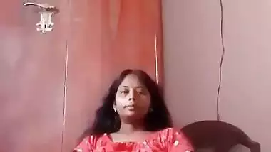 Horny lady puts a beer bottle in her pussy in Telugu porn