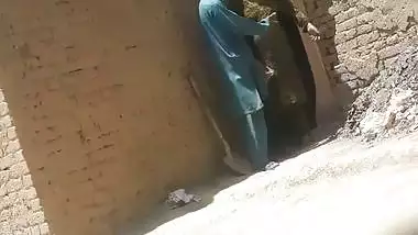 Pakistani dehati outdoor sex