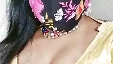 Eyes Rose Tango Live