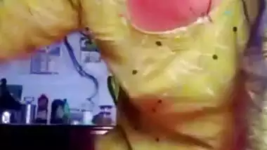 Bangladeshi bhabhi showing ass and fingering pussy