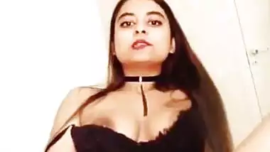 Hot Indian nude girl masturbates like a cheap whore