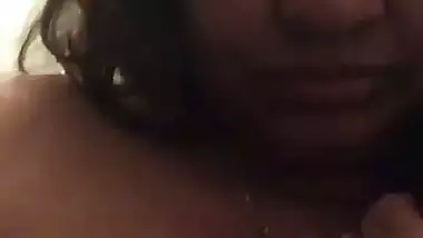 Big boobs Indian aunty Boob play MMS
