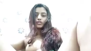 Sexy Indian horny girl pussy play selfie MMS