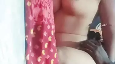 Boudi romantic with devar and nude viral sex MMS