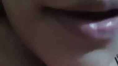 Close up selfie video of desi bhabhi showing nude body