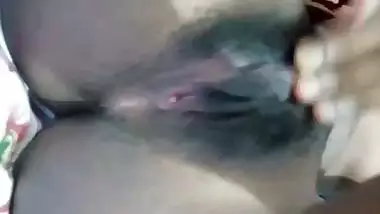 Tamil teenage girl fingering masturbation selfie