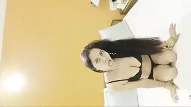 Bengali wife sitting naked and waiting for porn viral sex