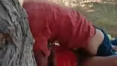 Desi village aunty caught fucking in khet