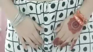 Newly married desi nude lady shows her milky boobs