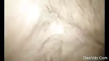 Desi wife fingering her pussy and cumed part 1