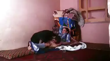 Sexy Kashmiri Bhabhi Sneaky Sex With Lusty Devar Caught