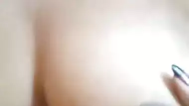 Sexy Bengali Boudi Showing Her Cute Boobs