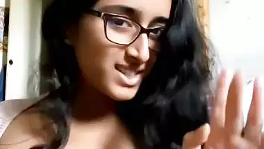 Indian girl without bra shows beautiful naked boobs