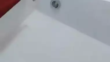 Newly-married couple sex MMS