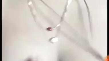 Telugu aunty big boobs shown with blouse open