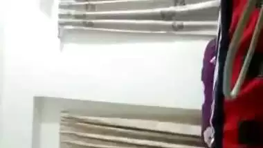 Fiery Bangladeshi girl poses all naked for private Desi XXX video