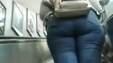 Candid - BBW Thick Indian Desi Butt In Tight Jeans 