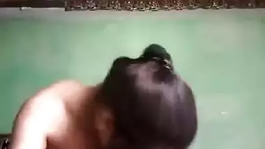 Getting tired of being alone Desi whore masturbates in XXX stream