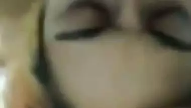 Sexy call girl gives a crazy Indian blowjob to her client