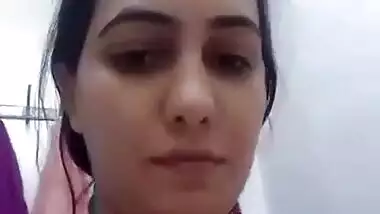 Paki Bhabhi Nude Show