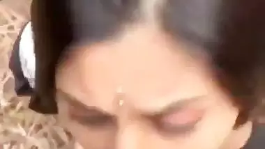 Hyderabad lady enjoys Indian blowjob sex in jungle