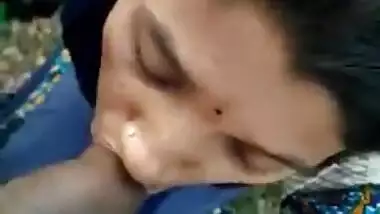 Cute Andhra office girl Blowjob her colleague after office hours