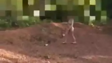 Fame desi wife walking nude in jungle broad daylight