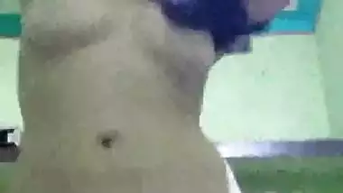 Cute desi babe milky Boobs and pussy show to lover