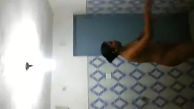 Srilankan bathing hiddencam video