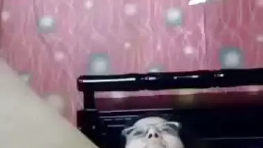 Viral tanker Bengali MILF fingering on video call