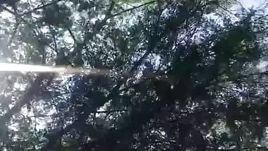 Desi lovers outdoor sex captured on cam