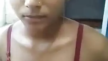 Bangladeshi married Bhabhi exposed nude on cam