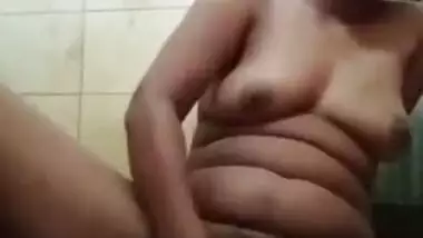 Barishal BD girl pussy fingering selfie