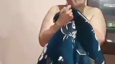 Nude milf exposes her big boobs in front of her son-in-law