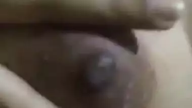 Sexy Srilankan chubby girl (updated)