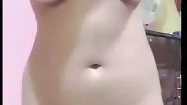 Big boob girl strips and shows her desi nude body on camera