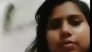 Desi Girl Showing Her Bigboob And Pussy