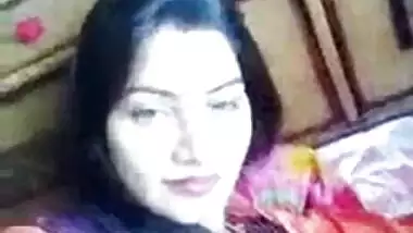 Desi Bhabhi Showing Boobs In Tiktok