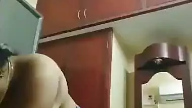 Dress changing chubby aunty video