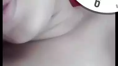 Mast boobs and pussy showing wife on video call