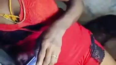 Bellary lady gives a Telugu blowjob to a Bihari laborer